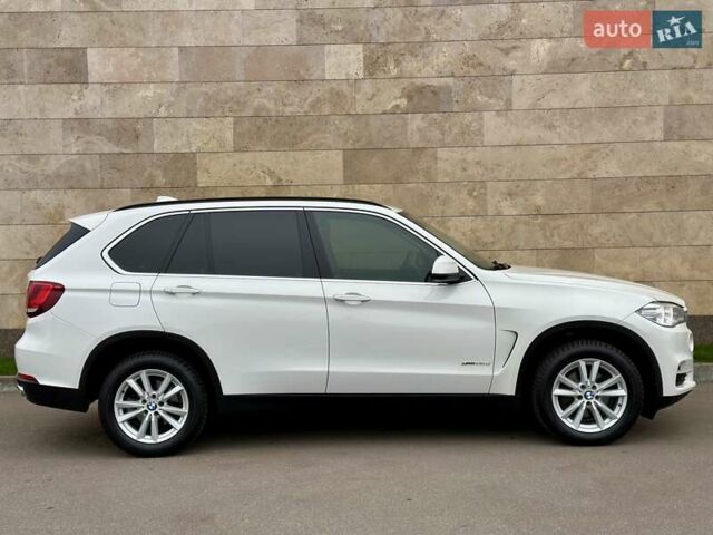 Белый БМВ Х5, объемом двигателя 2 л и пробегом 132 тыс. км за 31800 $, фото 26 на Automoto.ua