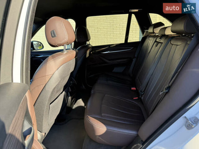 Белый БМВ Х5, объемом двигателя 2.99 л и пробегом 200 тыс. км за 42999 $, фото 46 на Automoto.ua