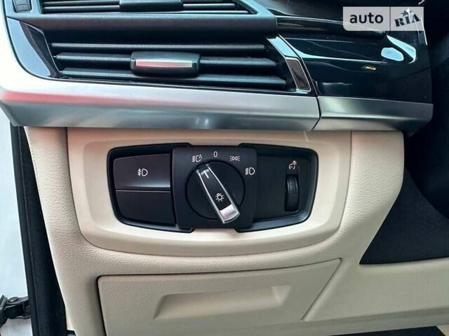 Білий БМВ Х5, об'ємом двигуна 2.98 л та пробігом 74 тис. км за 30900 $, фото 16 на Automoto.ua