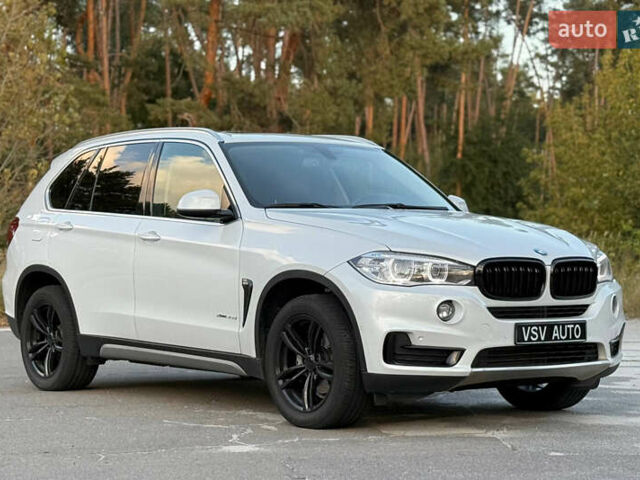 Белый БМВ Х5, объемом двигателя 3 л и пробегом 93 тыс. км за 41888 $, фото 56 на Automoto.ua