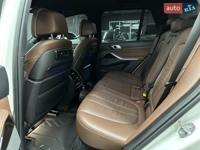 Білий БМВ Х5, об'ємом двигуна 3 л та пробігом 136 тис. км за 56000 $, фото 26 на Automoto.ua