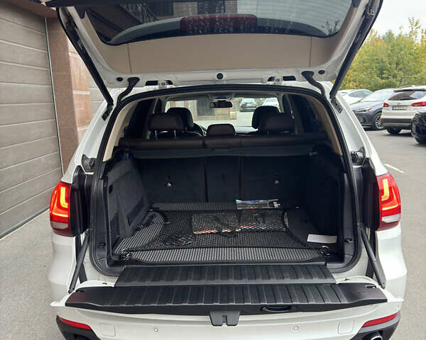 Белый БМВ Х5, объемом двигателя 2 л и пробегом 95 тыс. км за 34500 $, фото 11 на Automoto.ua