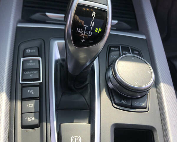Білий БМВ Х5, об'ємом двигуна 4.4 л та пробігом 40 тис. км за 39999 $, фото 13 на Automoto.ua