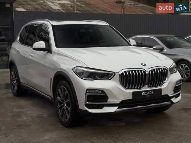 Белый БМВ Х5, объемом двигателя 3 л и пробегом 94 тыс. км за 49999 $, фото 2 на Automoto.ua