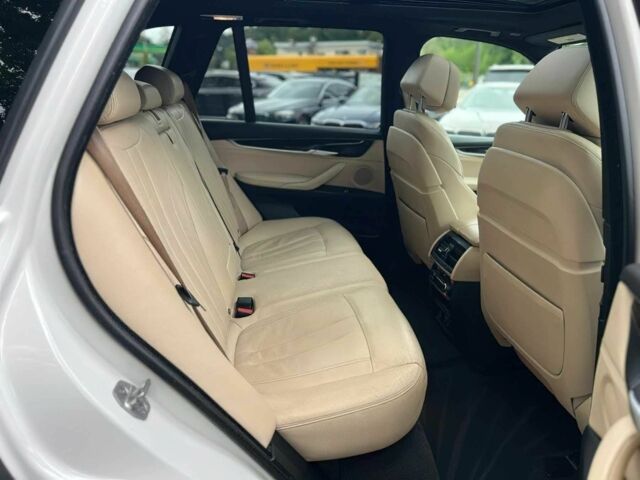 Белый БМВ Х5, объемом двигателя 3 л и пробегом 45 тыс. км за 11500 $, фото 11 на Automoto.ua