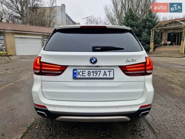 Білий БМВ Х5, об'ємом двигуна 3 л та пробігом 74 тис. км за 29500 $, фото 4 на Automoto.ua
