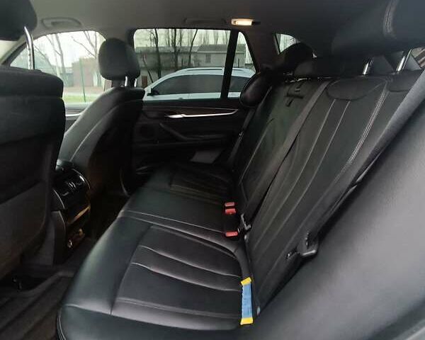 Белый БМВ Х5, объемом двигателя 2 л и пробегом 112 тыс. км за 25500 $, фото 2 на Automoto.ua