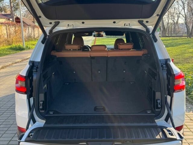 Белый БМВ Х5, объемом двигателя 3 л и пробегом 104 тыс. км за 47000 $, фото 11 на Automoto.ua