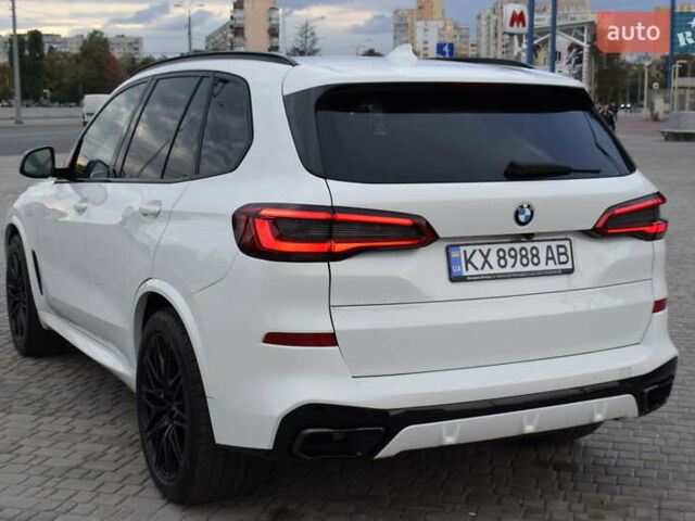 Белый БМВ Х5, объемом двигателя 3 л и пробегом 65 тыс. км за 56500 $, фото 3 на Automoto.ua