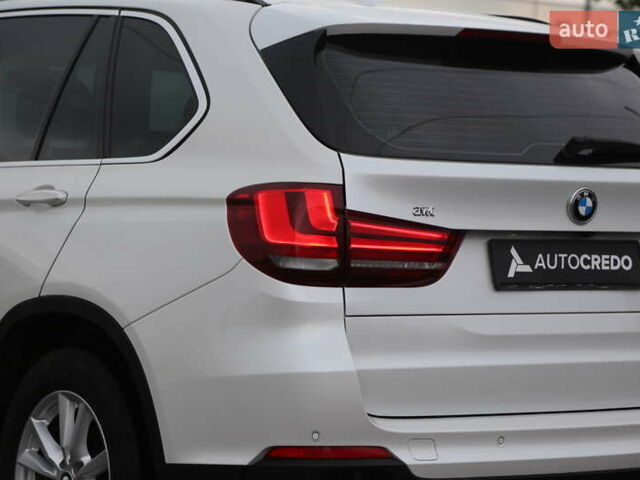 Белый БМВ Х5, объемом двигателя 2 л и пробегом 180 тыс. км за 31500 $, фото 7 на Automoto.ua