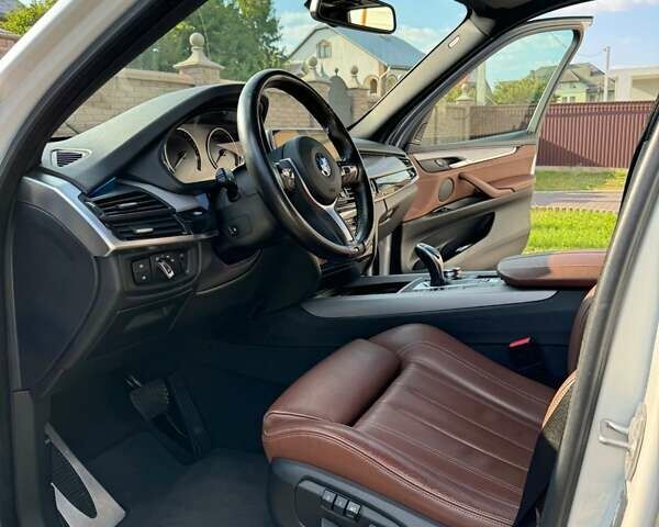 Белый БМВ Х5, объемом двигателя 2.99 л и пробегом 207 тыс. км за 40500 $, фото 10 на Automoto.ua