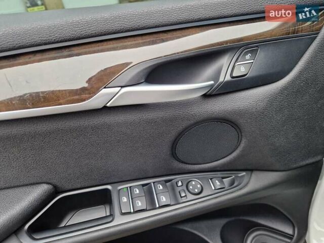 Білий БМВ Х5, об'ємом двигуна 3 л та пробігом 74 тис. км за 29500 $, фото 17 на Automoto.ua