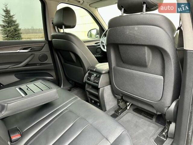 Белый БМВ Х5, объемом двигателя 2 л и пробегом 132 тыс. км за 31800 $, фото 87 на Automoto.ua