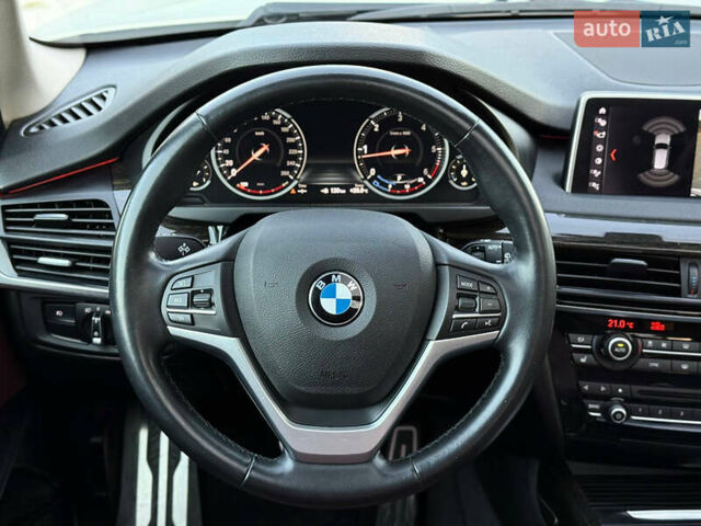 Белый БМВ Х5, объемом двигателя 3 л и пробегом 93 тыс. км за 41888 $, фото 15 на Automoto.ua