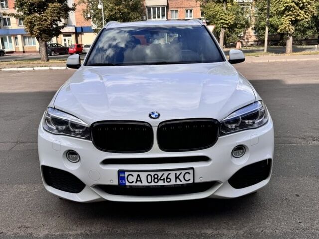 Белый БМВ Х5, объемом двигателя 3 л и пробегом 168 тыс. км за 29999 $, фото 1 на Automoto.ua