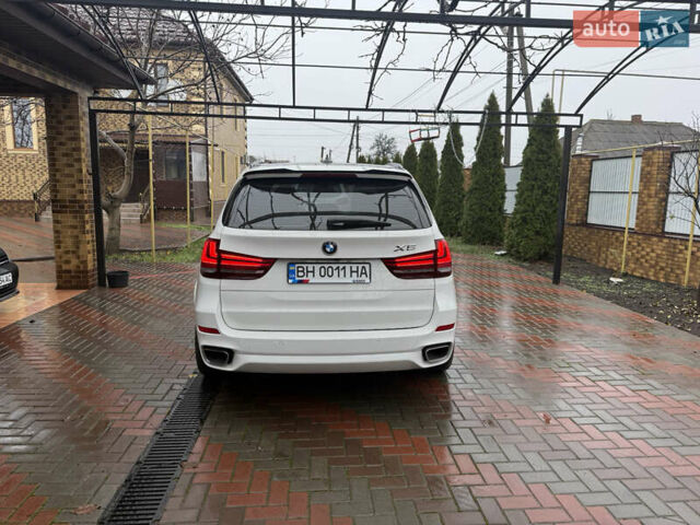 Белый БМВ Х5, объемом двигателя 2.99 л и пробегом 92 тыс. км за 49000 $, фото 4 на Automoto.ua