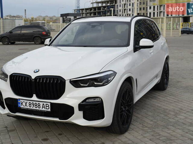 Белый БМВ Х5, объемом двигателя 3 л и пробегом 65 тыс. км за 56500 $, фото 2 на Automoto.ua