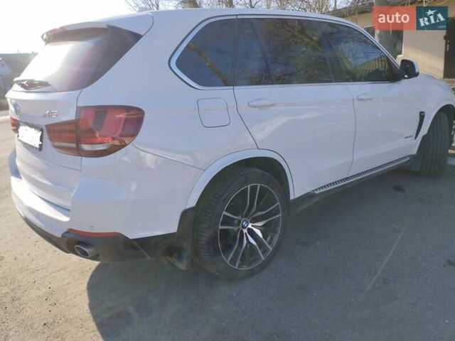 Білий БМВ Х5, об'ємом двигуна 2 л та пробігом 107 тис. км за 41900 $, фото 8 на Automoto.ua