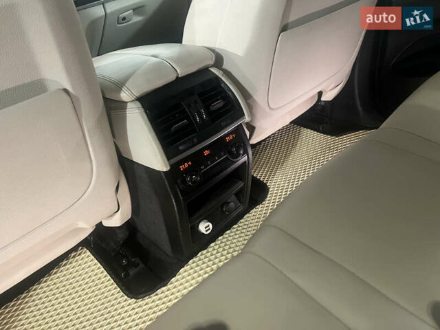 Белый БМВ Х5, объемом двигателя 3 л и пробегом 130 тыс. км за 40000 $, фото 21 на Automoto.ua