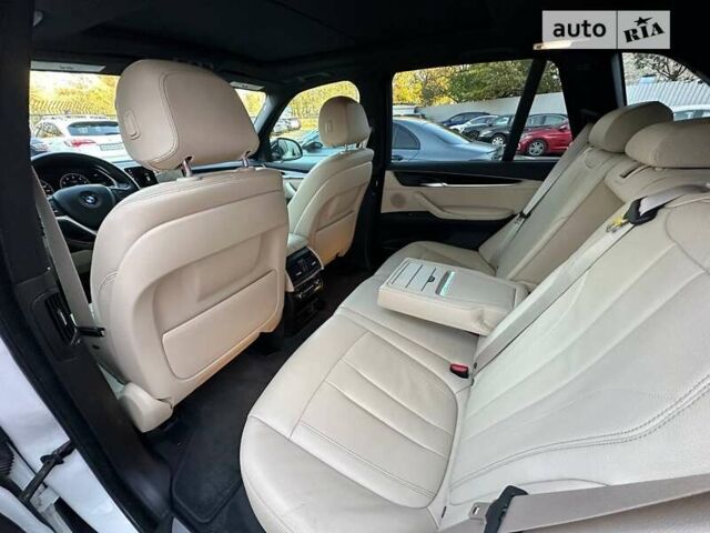Білий БМВ Х5, об'ємом двигуна 2.98 л та пробігом 74 тис. км за 30900 $, фото 36 на Automoto.ua