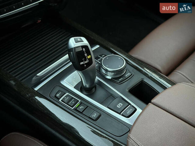 Белый БМВ Х5, объемом двигателя 3 л и пробегом 96 тыс. км за 41888 $, фото 10 на Automoto.ua