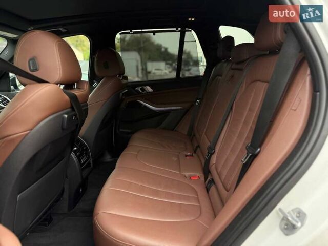 Белый БМВ Х5, объемом двигателя 3 л и пробегом 94 тыс. км за 49999 $, фото 27 на Automoto.ua