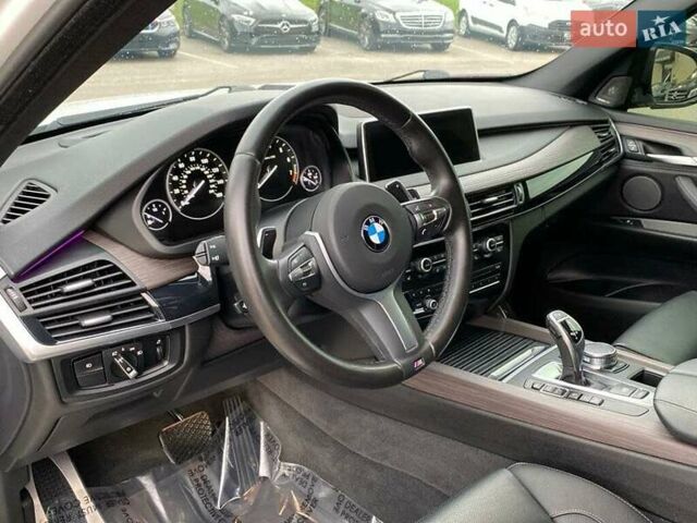 Белый БМВ Х5, объемом двигателя 2.98 л и пробегом 61 тыс. км за 8100 $, фото 9 на Automoto.ua