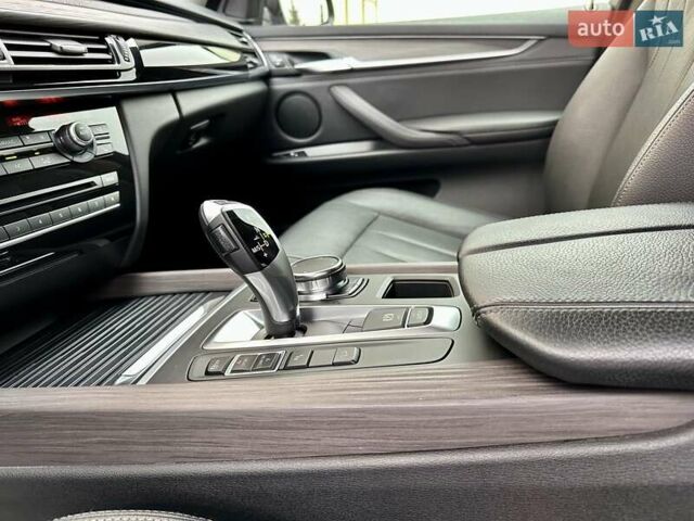 Белый БМВ Х5, объемом двигателя 2 л и пробегом 132 тыс. км за 31800 $, фото 66 на Automoto.ua