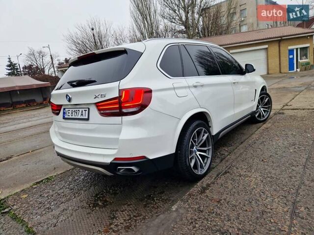 Білий БМВ Х5, об'ємом двигуна 3 л та пробігом 74 тис. км за 29500 $, фото 3 на Automoto.ua