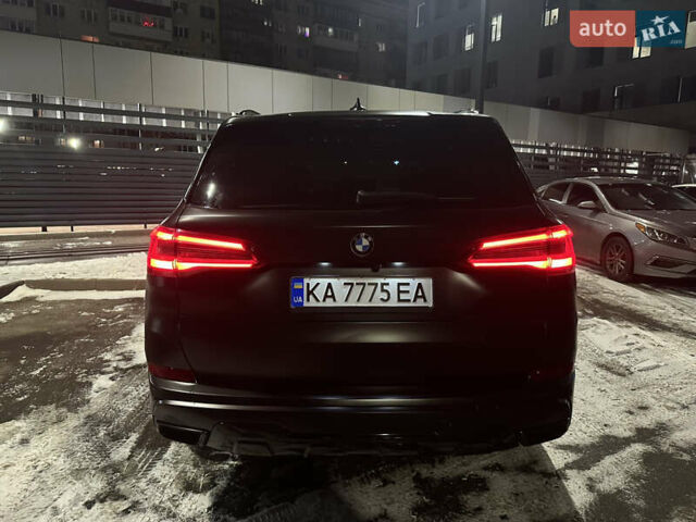 Белый БМВ Х5, объемом двигателя 3 л и пробегом 49 тыс. км за 53000 $, фото 6 на Automoto.ua