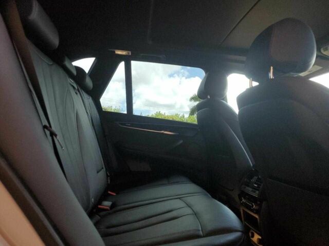 Белый БМВ Х5, объемом двигателя 2 л и пробегом 60 тыс. км за 10000 $, фото 10 на Automoto.ua