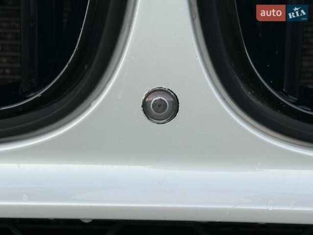 Білий БМВ Х5, об'ємом двигуна 3 л та пробігом 173 тис. км за 25500 $, фото 33 на Automoto.ua