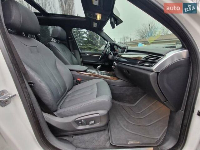 Білий БМВ Х5, об'ємом двигуна 3 л та пробігом 74 тис. км за 29500 $, фото 30 на Automoto.ua
