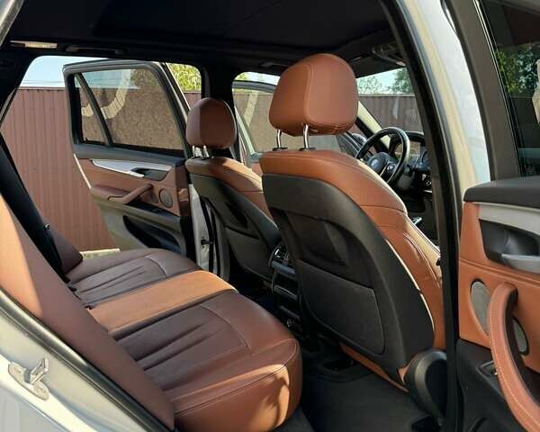 Белый БМВ Х5, объемом двигателя 2.99 л и пробегом 207 тыс. км за 40500 $, фото 8 на Automoto.ua