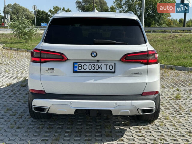 Белый БМВ Х5, объемом двигателя 3 л и пробегом 170 тыс. км за 48900 $, фото 6 на Automoto.ua