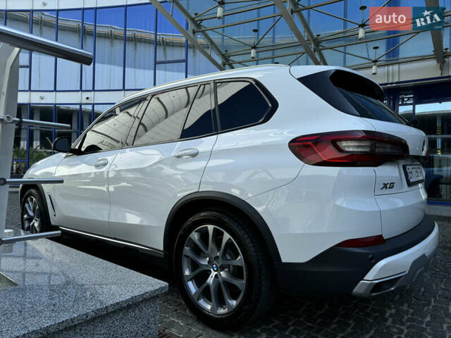 Белый БМВ Х5, объемом двигателя 3 л и пробегом 75 тыс. км за 57000 $, фото 6 на Automoto.ua