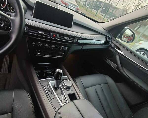 Белый БМВ Х5, объемом двигателя 2 л и пробегом 112 тыс. км за 25500 $, фото 7 на Automoto.ua