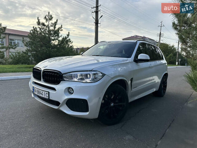 Білий БМВ Х5, об'ємом двигуна 2.99 л та пробігом 84 тис. км за 44900 $, фото 6 на Automoto.ua