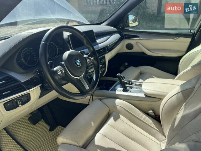 Белый БМВ Х5, объемом двигателя 3 л и пробегом 130 тыс. км за 40000 $, фото 44 на Automoto.ua