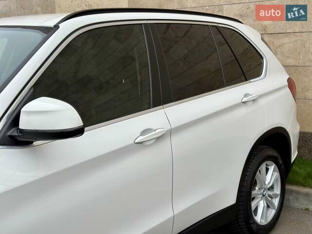 Белый БМВ Х5, объемом двигателя 2 л и пробегом 132 тыс. км за 31800 $, фото 43 на Automoto.ua
