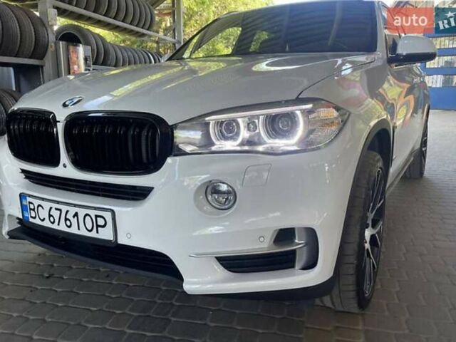 Білий БМВ Х5, об'ємом двигуна 3 л та пробігом 77 тис. км за 36500 $, фото 4 на Automoto.ua