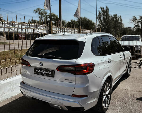 Белый БМВ Х5, объемом двигателя 3 л и пробегом 80 тыс. км за 45900 $, фото 3 на Automoto.ua