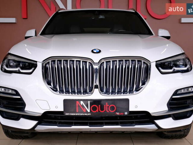 Білий БМВ Х5, об'ємом двигуна 3 л та пробігом 81 тис. км за 45900 $, фото 1 на Automoto.ua