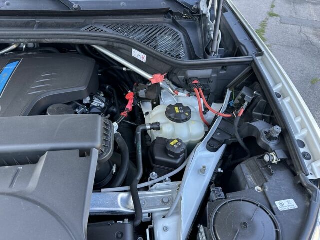 Білий БМВ Х5, об'ємом двигуна 2 л та пробігом 92 тис. км за 34000 $, фото 14 на Automoto.ua