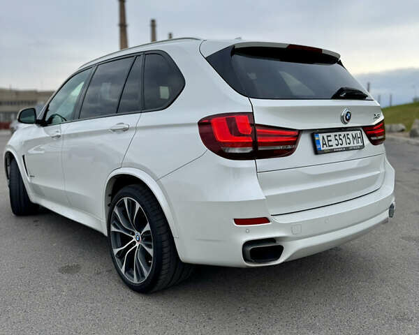 БМВ Х5 2018 в Днепре (Днепропетровске) на Automoto.ua Белый БМВ Х5, объемом двигателя 2.98 л и пробегом 140 тыс. км за 36500 $, фото 3 на Automoto.ua
