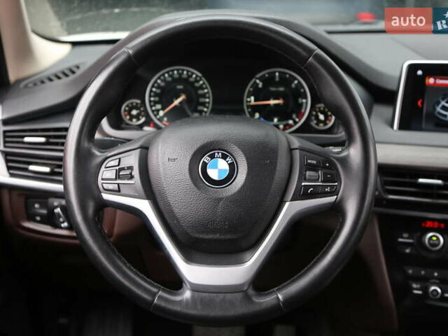 Белый БМВ Х5, объемом двигателя 2 л и пробегом 180 тыс. км за 31500 $, фото 16 на Automoto.ua