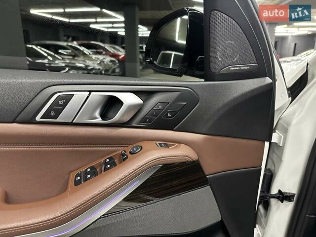 Білий БМВ Х5, об'ємом двигуна 3 л та пробігом 136 тис. км за 56000 $, фото 23 на Automoto.ua