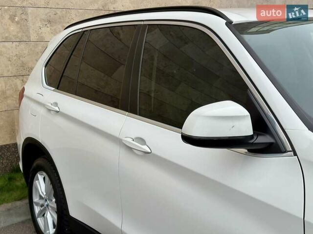 Белый БМВ Х5, объемом двигателя 2 л и пробегом 132 тыс. км за 31800 $, фото 44 на Automoto.ua