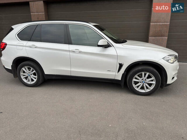 Белый БМВ Х5, объемом двигателя 2 л и пробегом 95 тыс. км за 34500 $, фото 2 на Automoto.ua