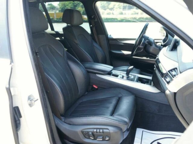 Білий БМВ Х5, об'ємом двигуна 4.4 л та пробігом 33 тис. км за 4600 $, фото 5 на Automoto.ua